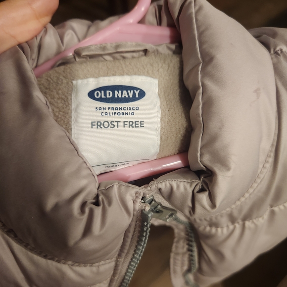 Old Navy Kids Puffer Vest - Light Gray - Picture 5 of 5